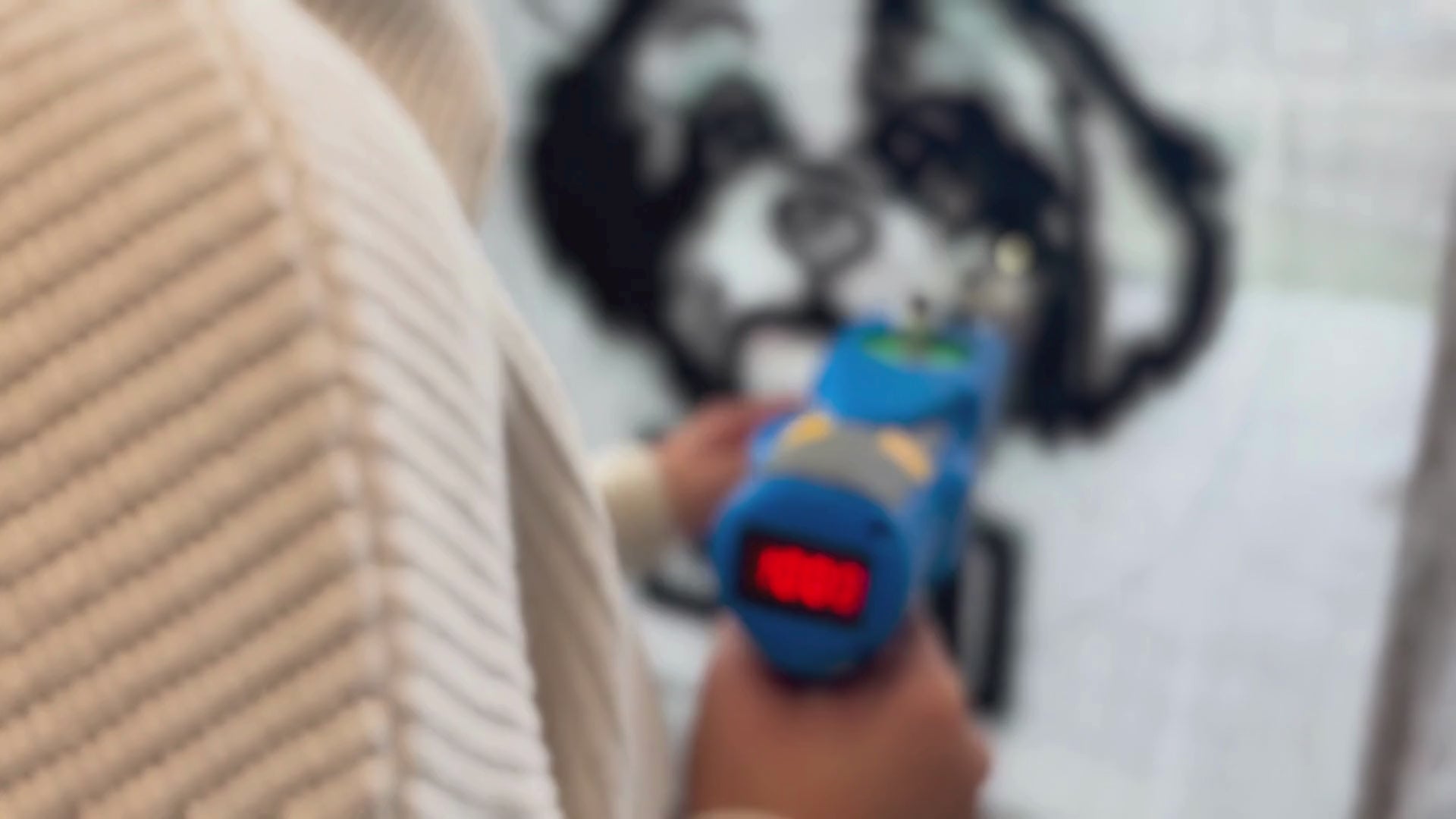 Load video: New AK-5 Tufting Machine